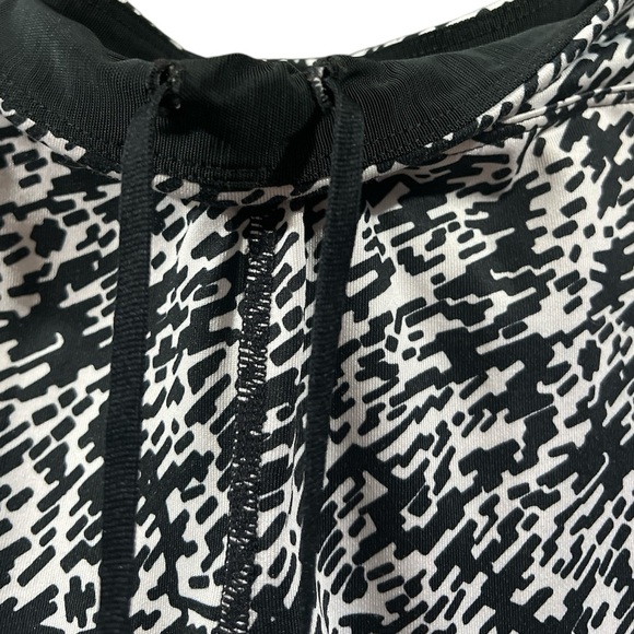 XS Nike dri- fit NWOT Pronto Essential Cropped Ladies Running Tights/Leggings - Picture 6 of 6